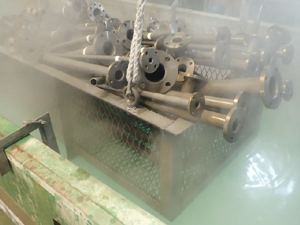 リン酸被膜処理風景