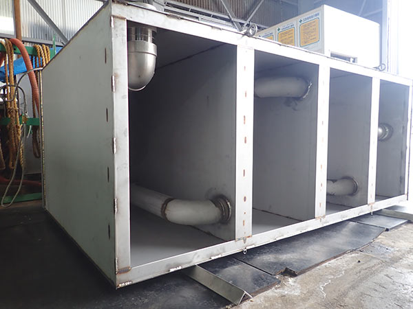 SUS 角タンク 外観 酸洗前