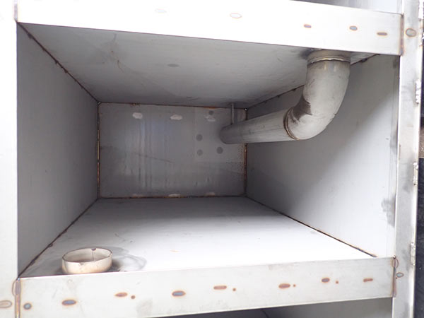 SUS 角タンク 内部 酸洗前