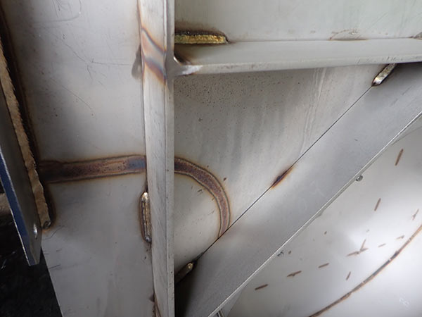 SUS 角タンク 側面 酸洗前