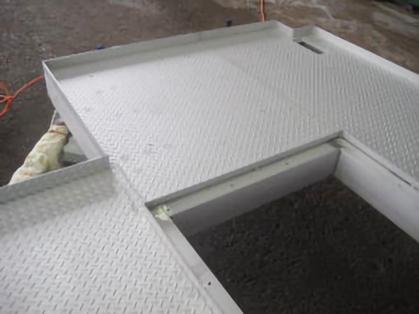 SUS 縞板加工品 3800 x 2500 x 200H 酸洗後