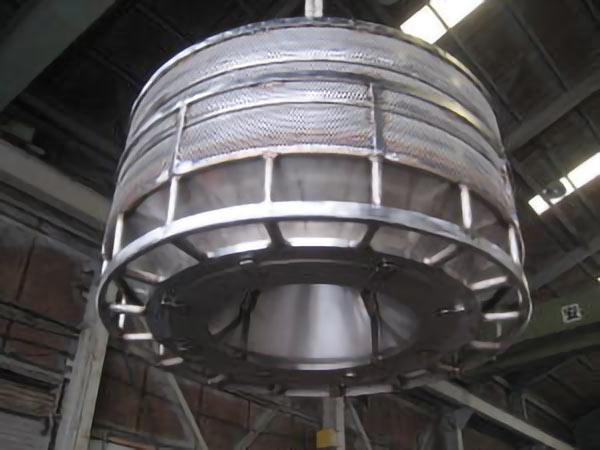 ステンレス鋼 パンチング板カバー 酸洗前